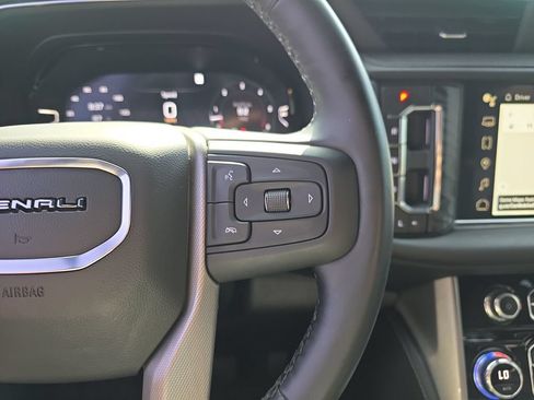 Used 2023 GMC Yukon Denali AWD/4WD image 23