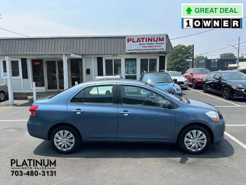 Used 2009 Toyota Yaris S FWD image 2