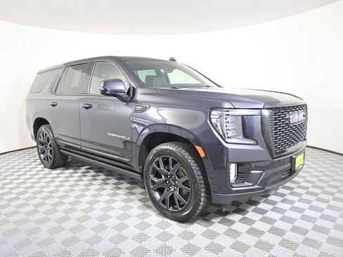 Used 2023 GMC Yukon Denali w/ Denali Reserve Package AWD/4WD image 9