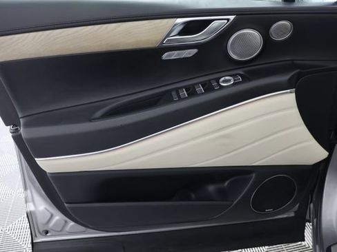 Used 2022 Genesis GV80 2.5T w/ Prestige Package 04 image 26