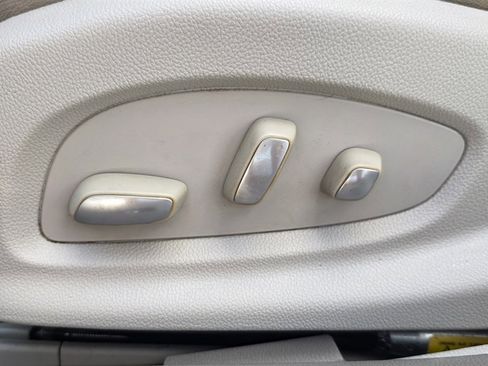 Used 2013 Cadillac XTS Platinum image 15