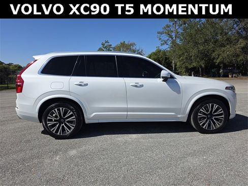 Used 2020 Volvo XC90 T5 Momentum image 2