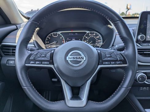 Used 2020 Nissan Altima 2.5 SR w/ Premium Package AWD/4WD image 25
