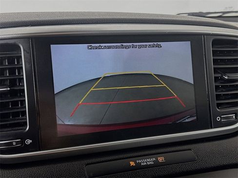 Certified 2020 Kia Sportage LX image 11