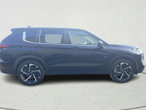 Used 2023 Mitsubishi Outlander SE image 7