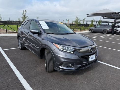 Used 2021 Honda HR-V EX-L image 3