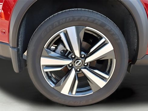 Used 2024 Nissan Rogue SL image 20