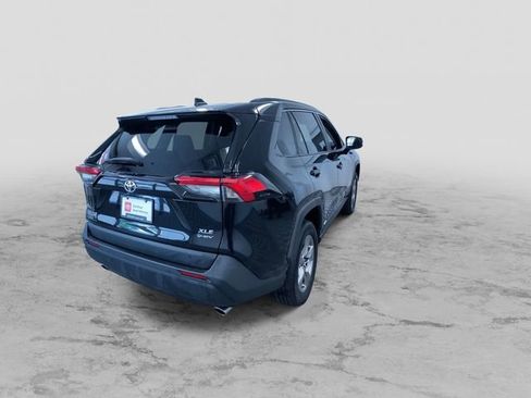 Certified 2025 Toyota RAV4 XLE AWD/4WD image 9