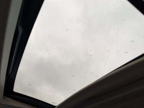 Used 2018 Toyota Sienna XLE image 25