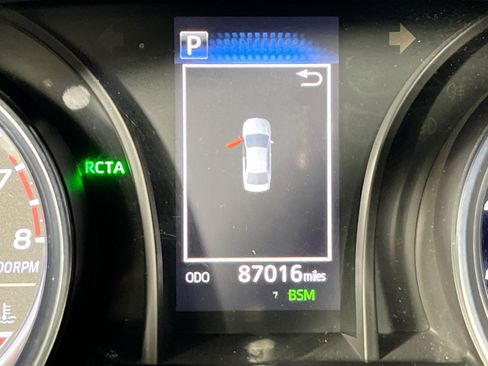 Used 2019 Toyota Camry SE w/ Convenience Package FWD image 22