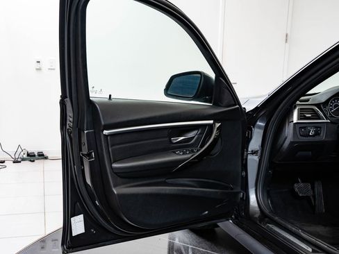 Used 2016 BMW 328i Sedan RWD image 25