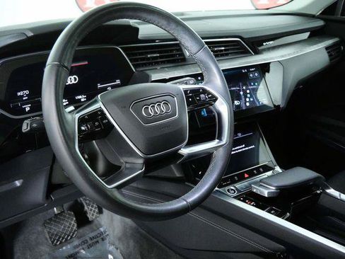 Used 2024 Audi Q8 e-tron Premium Plus w/ Premium Plus Package AWD/4WD image 20