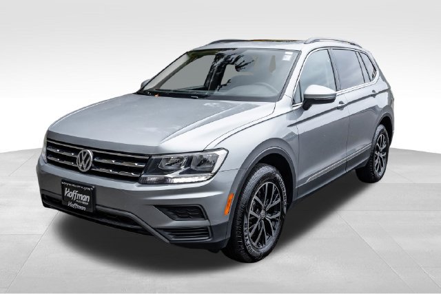 Used 2021 Volkswagen Tiguan SE w/ Panoramic Sunroof Package AWD/4WD image 11