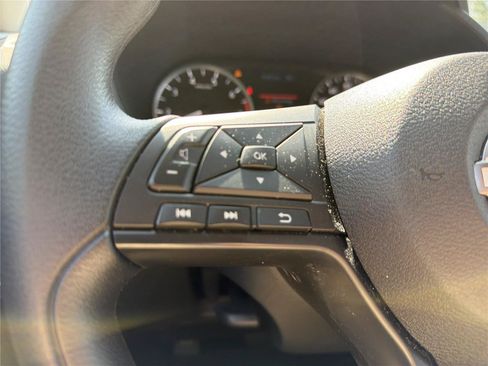 Used 2025 Nissan Sentra S FWD image 19