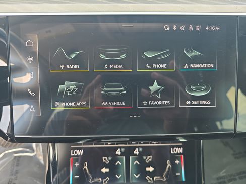 Used 2021 Audi e-tron Premium Plus w/ Premium Plus Package AWD/4WD image 19