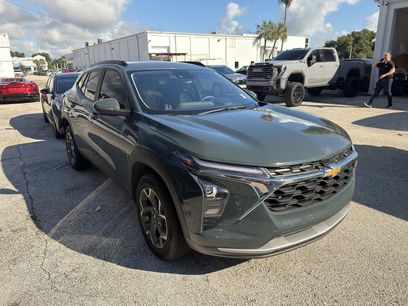 Used 2025 Chevrolet Trax LT