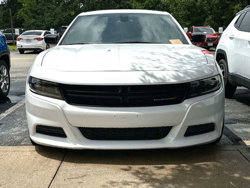 Used 2023 Dodge Charger SXT RWD image 2