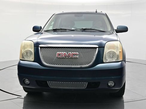 Used 2007 GMC Yukon Denali AWD/4WD image 2