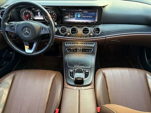 Used 2018 Mercedes-Benz E 300 4MATIC image 11