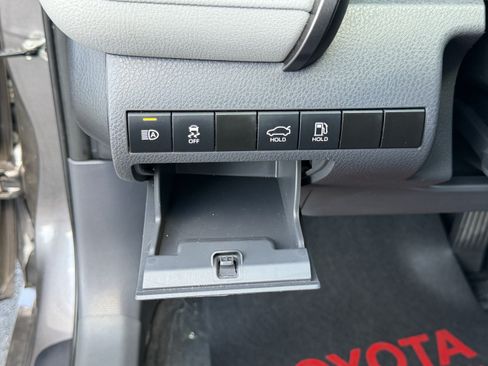 Used 2024 Toyota Camry LE AWD/4WD image 24