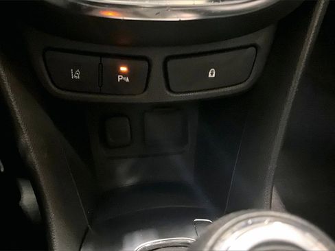 Used 2014 Buick Encore Premium image 15