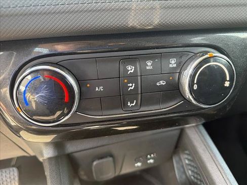 Used 2026 Chevrolet TrailBlazer LT FWD image 14