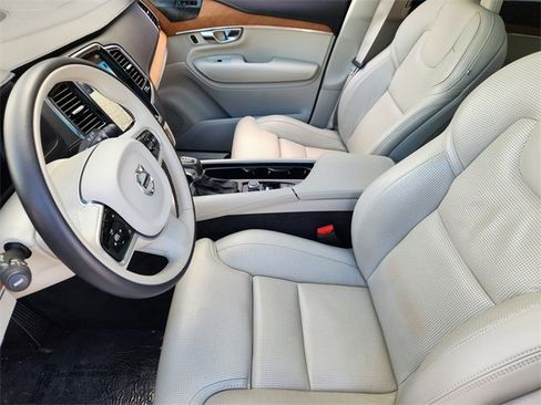 Used 2020 Volvo XC90 T6 Inscription w/ Protection Package Premier image 9