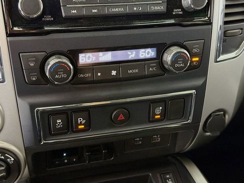 Used 2021 Nissan Titan SV w/ SV Convenience Package image 19