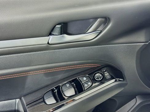 Certified 2023 Nissan Altima 2.5 SR image 18