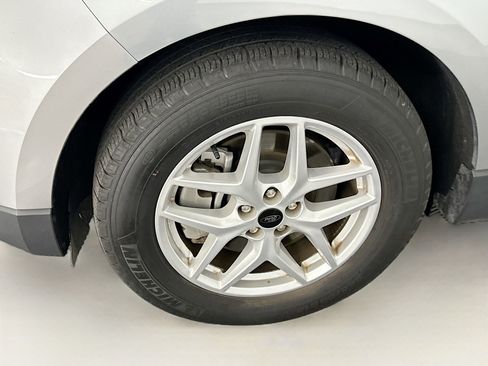 Used 2024 Ford Edge SEL image 11