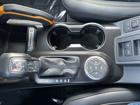 Used 2022 Ford Bronco Badlands image 31