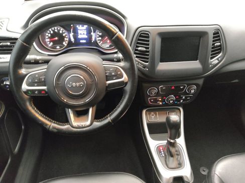 Used 2020 Jeep Compass Latitude FWD image 22