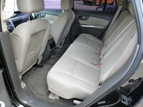 Used 2012 Ford Edge SE image 10