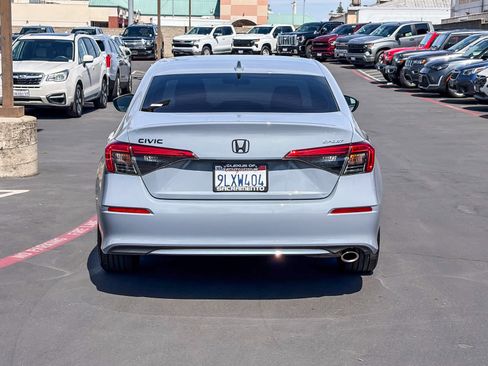 Used 2024 Honda Civic Sport image 3