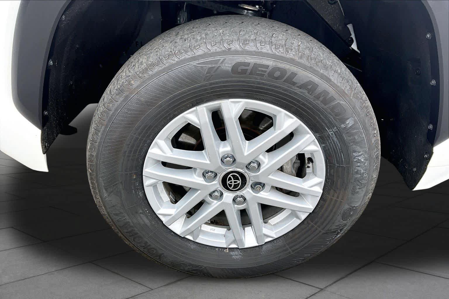Used 2024 Toyota Tundra SR5 w/ SR5 Convenience Package AWD/4WD image 11