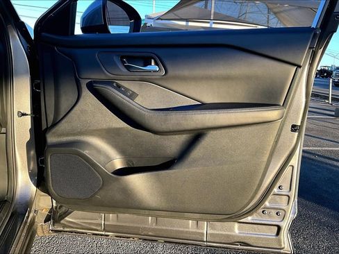 Used 2024 Nissan Rogue SV image 26