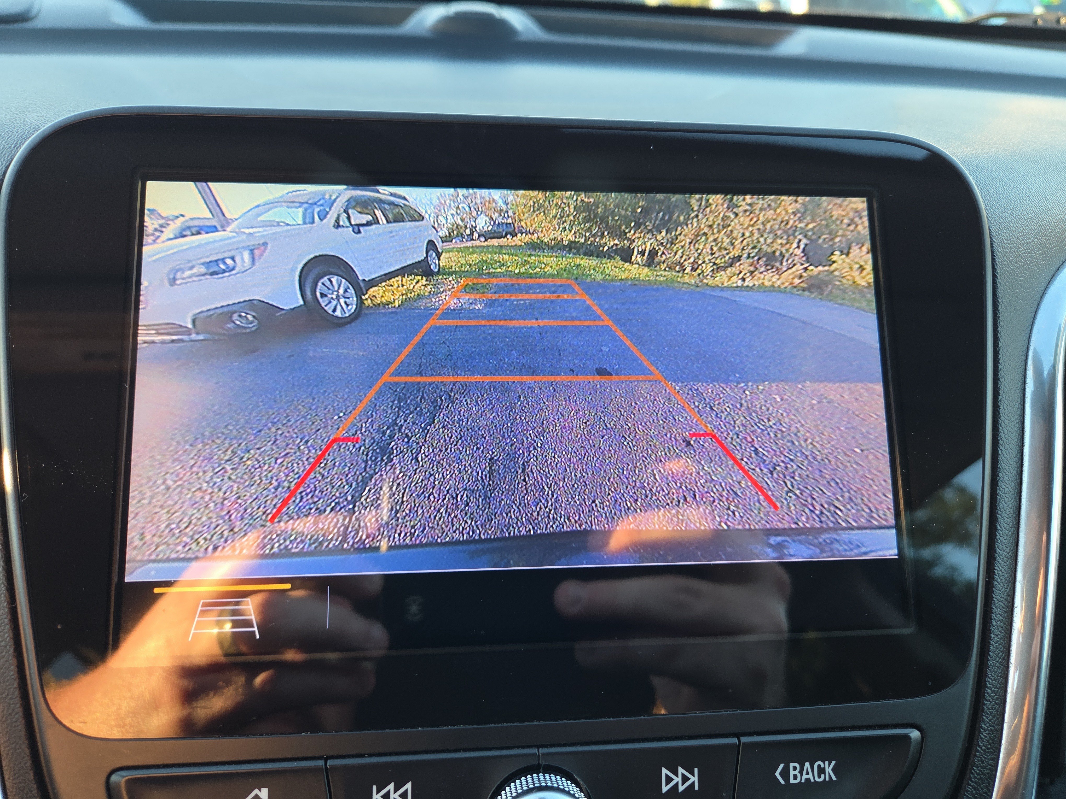 Used 2020 Chevrolet Equinox LT AWD/4WD image 26