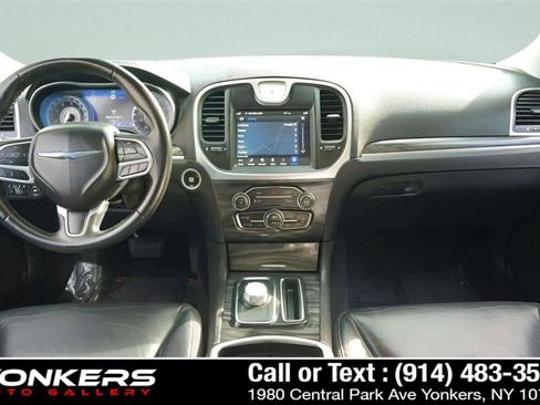 Used 2021 Chrysler 300 Touring L image 55