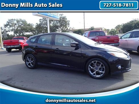 Used 2014 Ford Focus SE w/ Equipment Group 201A image 1