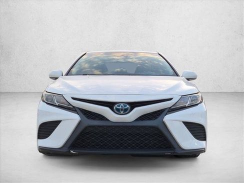 Used 2018 Toyota Camry SE w/ Audio Package FWD image 2