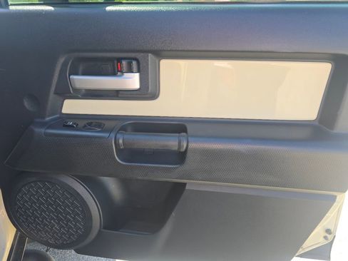 Used 2008 Toyota FJ Cruiser 4WD image 13