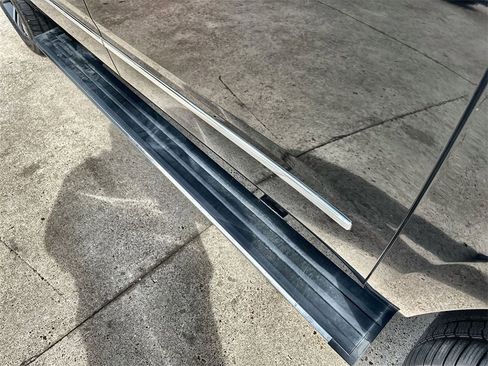 Used 2019 GMC Yukon XL Denali w/ Denali Ultimate Package image 13