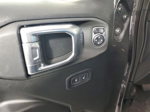 Used 2025 Jeep Wrangler Sport image 15