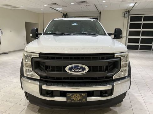Used 2022 Ford F550 4x4 Crew Cab Super Duty w/ Power Equipment Group image 8