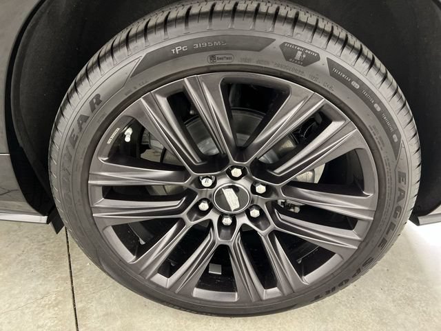 Used 2026 Cadillac Vistiq Platinum AWD/4WD image 33