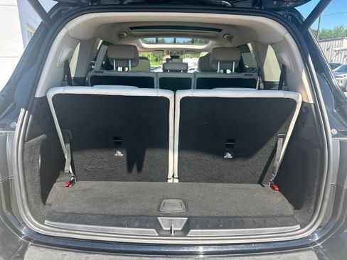 Used 2020 Mercedes-Benz GLB 250 4MATIC w/ Premium Package image 29