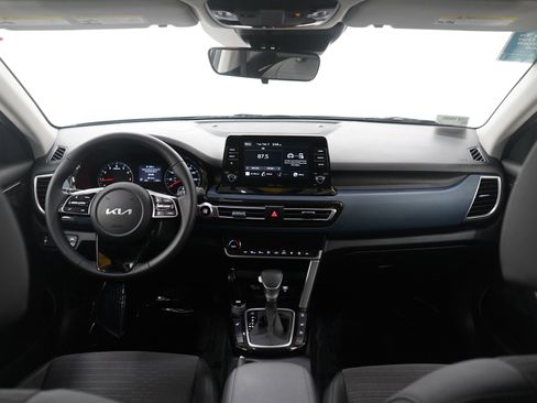 Used 2023 Kia Seltos S image 14