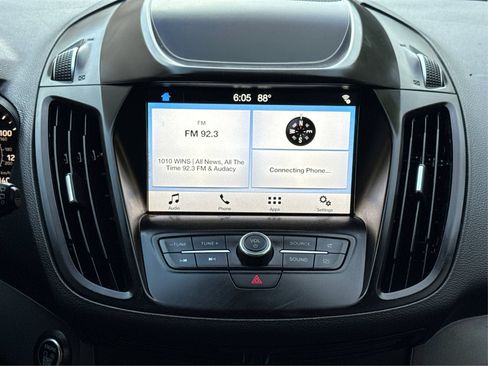 Used 2019 Ford Escape SE FWD image 15
