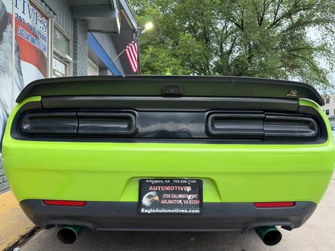 Used 2019 Dodge Challenger R/T Scat Pack RWD image 4