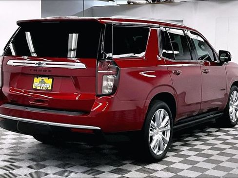 Used 2024 Chevrolet Tahoe High Country AWD/4WD image 13